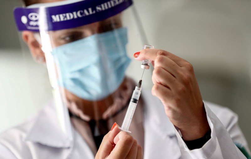 Studiu: Eficacitatea vaccinului anti-COVID AstraZeneca crește dacă a doua doză este administrată mai târziu