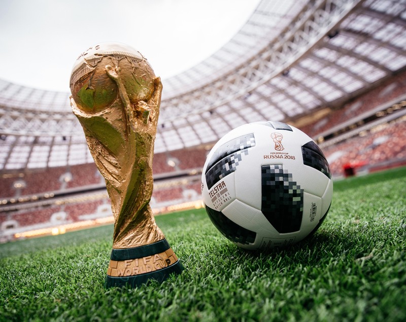 FIFA a prezentat posterul oficial al Cupei Mondiale 2018 din Rusia. Lev Iașin, personajul central