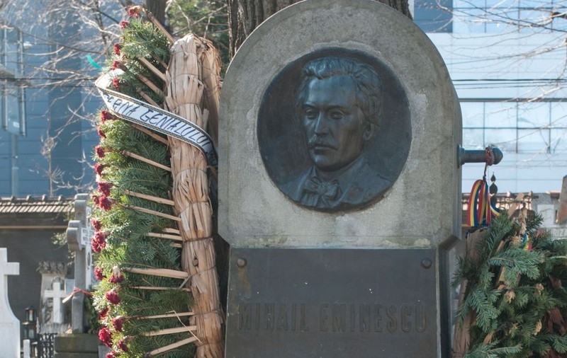 134 de ani de la moartea lui Mihai Eminescu. Tot ce nu știai despre marele poet național