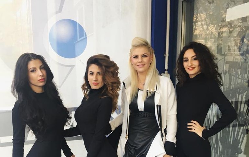 Adina a rămas singură... în Heaven! S-a luptat pentru nume, dar nu mai are trupă