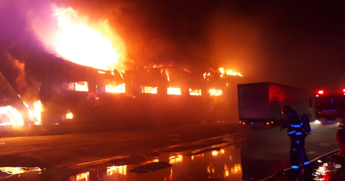 Incendiu puternic la fabrica de condimente Solina din Alba Iulia
