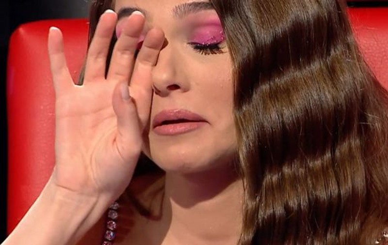 Theo Rose a izbucnit în lacrimi în prima ediție Vocea României sezonul 11. Ce a spus despre fiul ei. „Plângem de proști, de emoții”