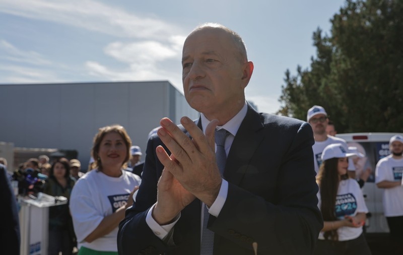 Mircea Geoană i-a cerut lui Marcel Ciolacu să își prezinte scuze diasporei. „Românii au plecat din țară că nu au loc de nepoți deștepți”