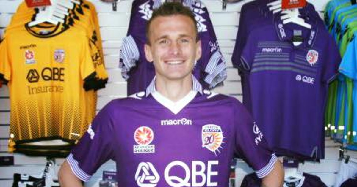 Lucian Goian a debutat cu autogol la Perth Glory