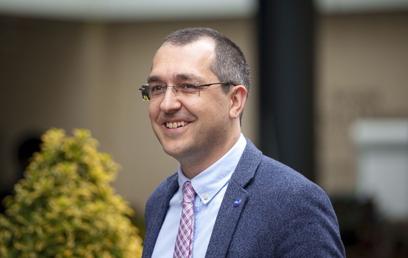 Vlad Voiculescu: Unii au votat altfel - nu din nepăsare, ci pentru că n-au mai avut încredere în nimeni. Prea des i-am numit „negaționiști”, „fără dinți” sau „pleava”
