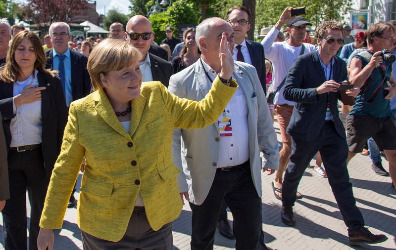 Angela Merkel și-a schimbat părerea despre UE, în urma Brexitului și în urma victoriei lui Macron