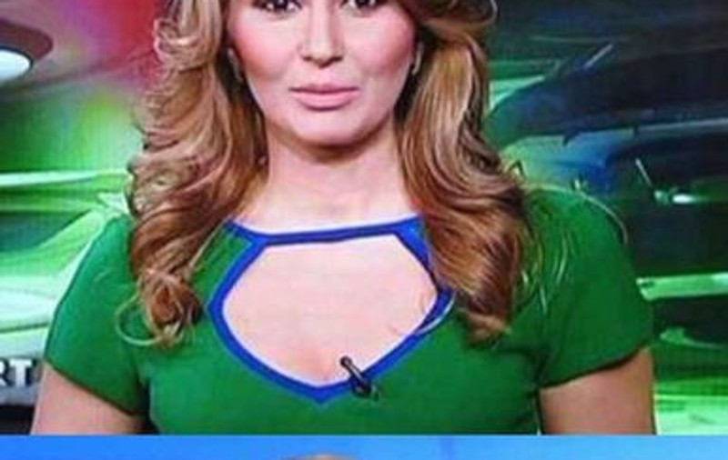 Andreea Esca şi Crina Abrudan au purtat aceeaşi bluză