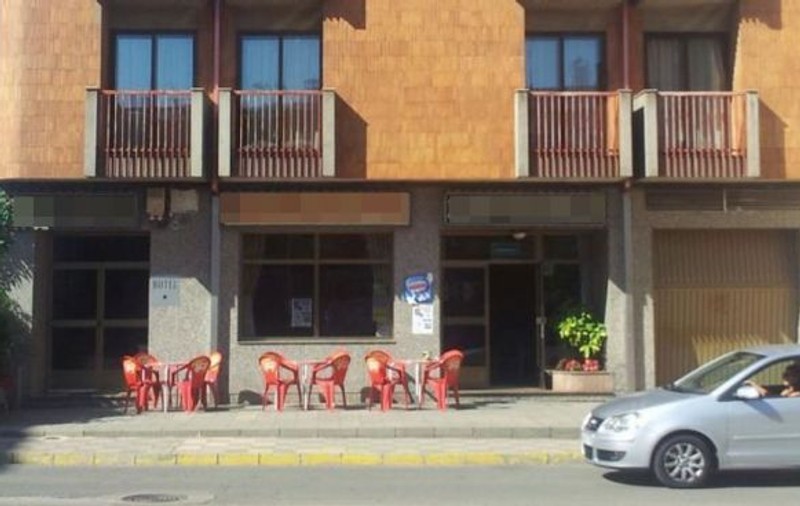 O tânără de 27 de ani s-a electrocutat în bucătăria unui restaurant din Dorohoi. Femeia e în stare gravă