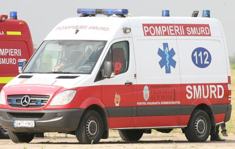 Două persoane au murit şi alte şapte au fost rănite după ce două maşini s-au ciocnit în GIURGIU