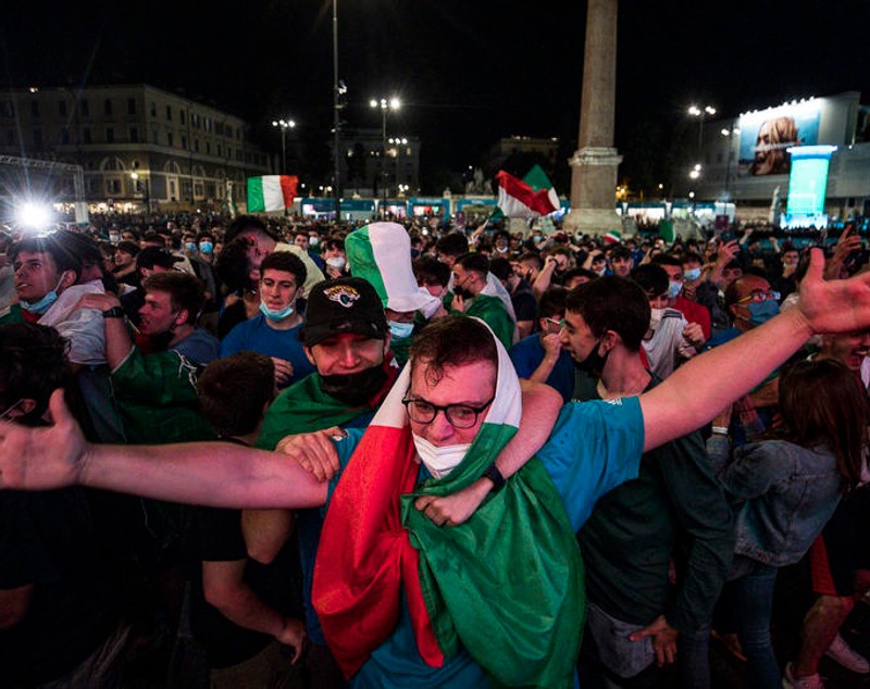Fiesta la Roma după ce Italia s-a impus cu 3-0 în fața Turciei, în primul meci de la Euro 2020