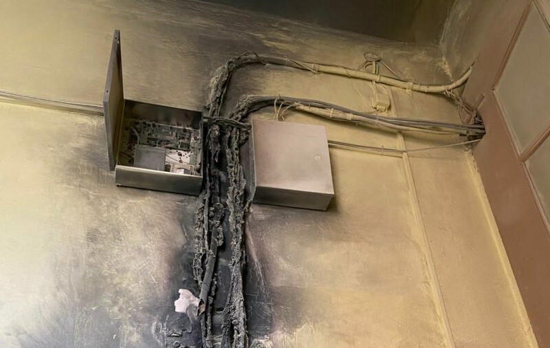 Incendiu la un liceu din Sibiu, după ce panoul electric a luat foc. Peste 200 de elevi și profesori, evacuați