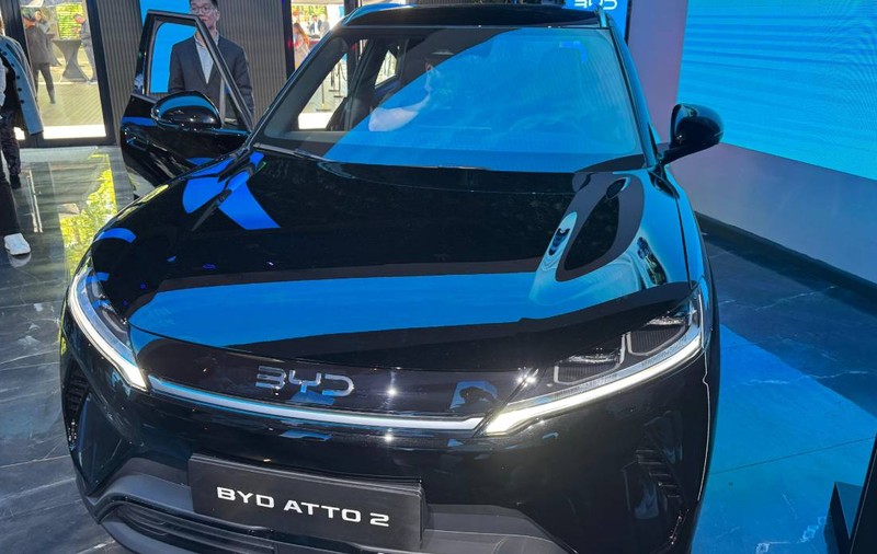 BYD întrece Tesla la vânzări în Europa: record în aprilie, în ciuda taxelor impuse Chinei