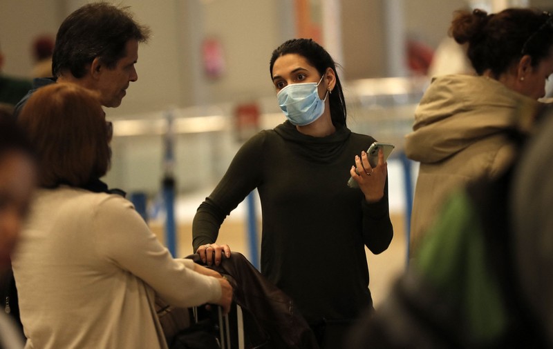 Patru români sunt infectați cu coronavirus în Spania. Care este starea lor