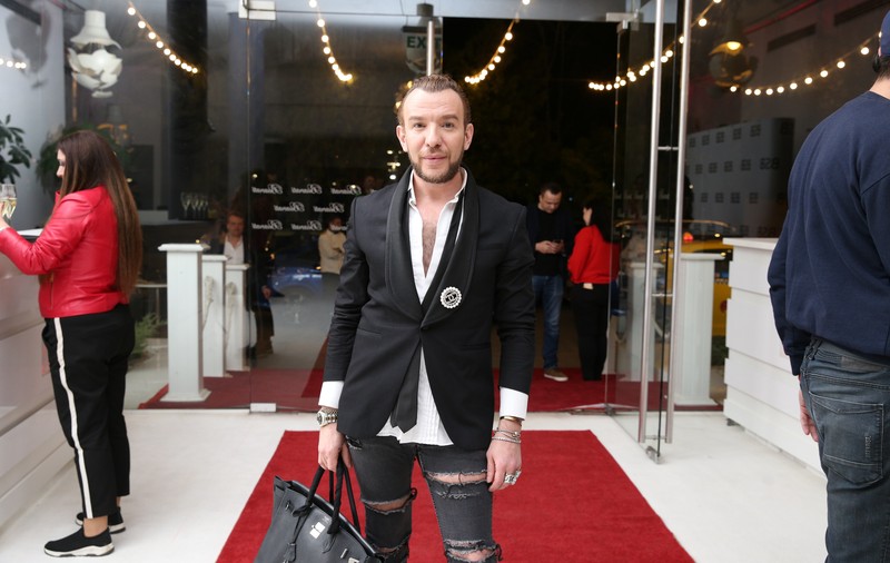 VIDEO/ Designerul Stephan Pelger are două procese în Franța, după ce-a fost jefuit la Cannes. „Vreau să-mi recuperez daunele”