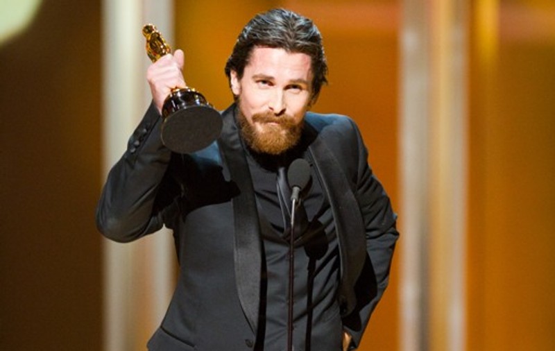 Cel mai ÎNTUNECAT și SCÂRBOS  SECRET al lui BATMAN! Când era adolescent, Christian Bale colecționa ... 