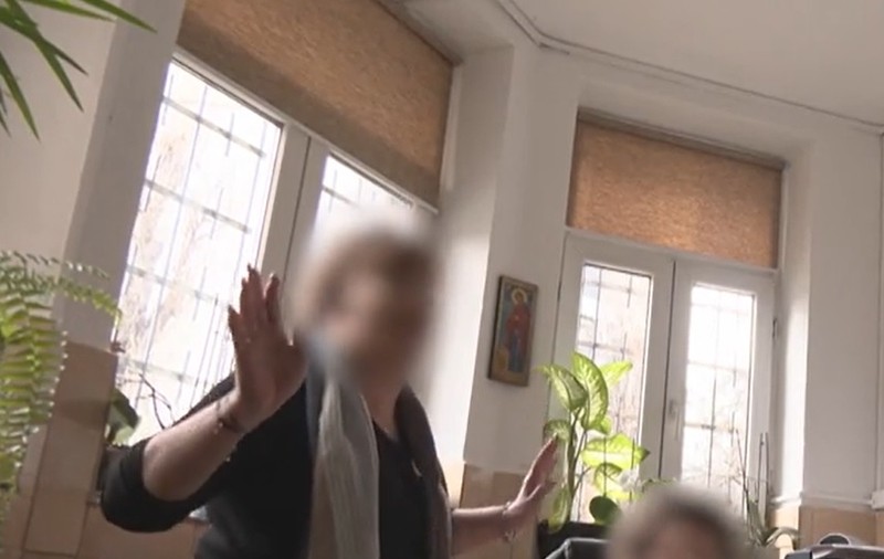 O învățătoare de la școala unde un elev a fost abuzat sexual de două ori, filmată cu camera ascunsă: „Cum dracu', din atâția copii, numai lui i se întâmplă?”