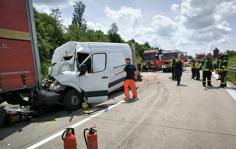 Tânăr din Sighet, strivit în dubă, după un accident în Germania. Șoferul de 26 de ani al camionului în care a intrat Bogdan s-a îngrozit când l-a văzut