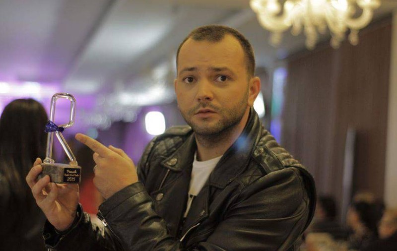 Mihai Morar, reacţie nervoasă pe Facebook: "Sunteţi nişte beţivi care urinează pe..."