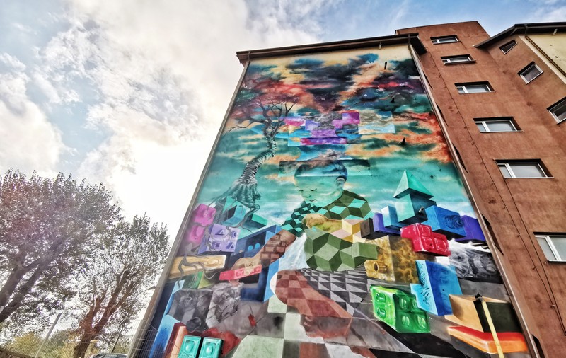 Prima pictură murală din România care purifică aerul, inaugurată la Bacău