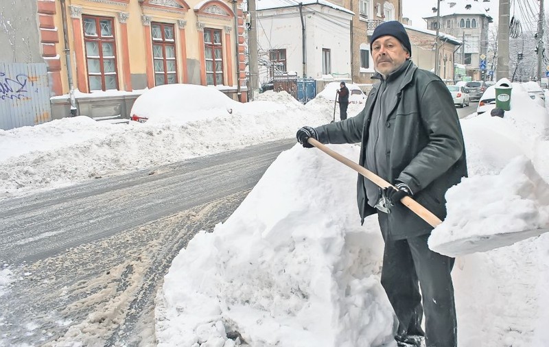 «Dau cu lopata ca să-mi pot lua o pâine»