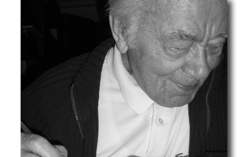 Mihai Șora, mesaj trist în prima zi a anului. „Nu ne va fi ușor să măturăm mucurile de țigări, să ștergem guma de mestecat care ni s-a lipit de haine, de piele, de creier”