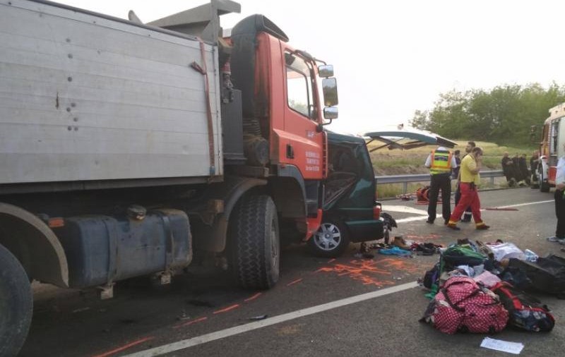Fratele șoferului care a provocat accidentul din Ungaria face declarații uimitoare. “Nu făcea transport”