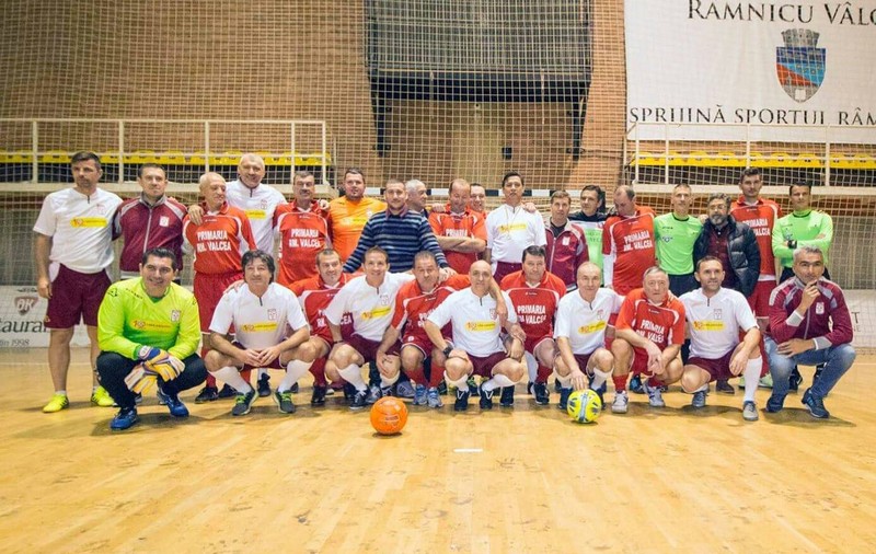 Turneul caritabil ”Salveză Crăciunul”, la Rm. Vâlcea. Rapid Old Boys a făcut show