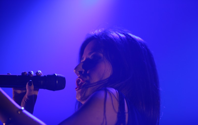 Cântăreața de muzică FADO Ana Moura A RIDICAT PUBLICUL ÎN PICIOARE LA BUCUREȘTI