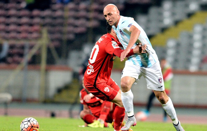 Liga 1, etapa a 2-a, play-off: ASA Tg. Mureș - Dinamo 0-0. ^Bara-bara cu Rotariu, de două ori, și cu Buș. Mutu, prea slab ca să joace!