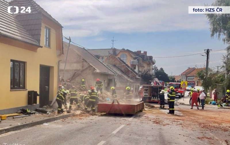Cel puțin două persoane au murit, după ce o clădire s-a prăbușit în urma unei explozii în Cehia