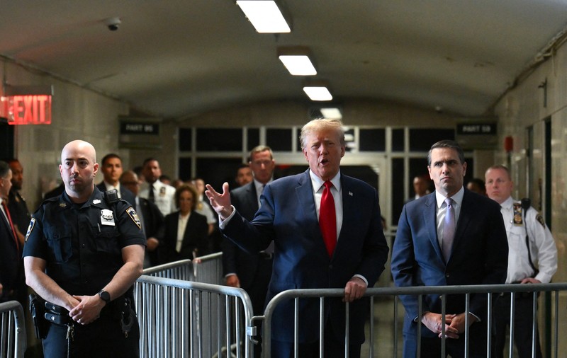 Donald Trump obține o nouă victorie în instanță: Procesul în care e acuzat că a cumpărat tăcerea actriței porno Stormy Daniels, amânat până în aprilie