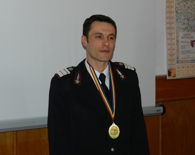 EXCLUSIV / Pompierul-maratonist cu plămâni de oțel. Iulian Rotariu aleargă sute de kilometri prin deșert și pe creste înzăpezite