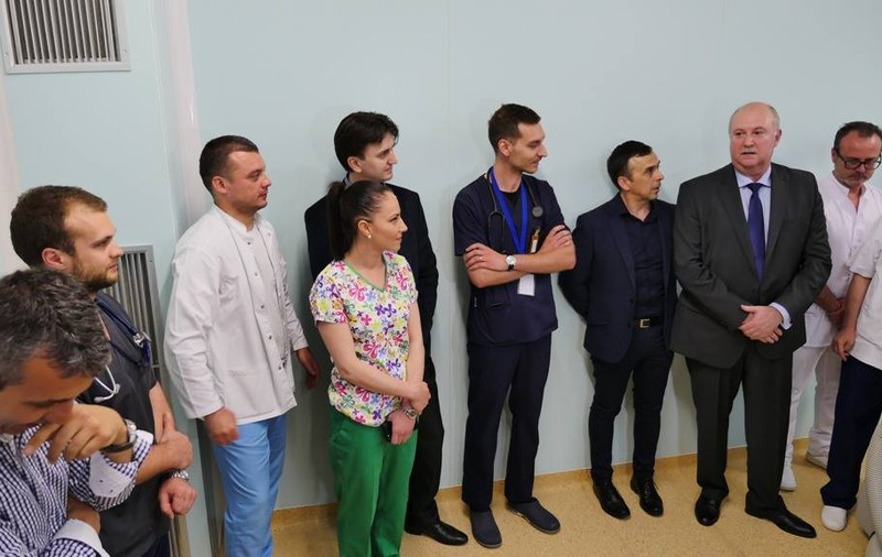 FOTO/ Medicii Clinicii de Cardiologie Craiova acuză Ministerul Sănătății că nu a deblocat posturile decât pe hârtie. Clinica de 7,5 milioane de euro nu poate asigura linie de gardă