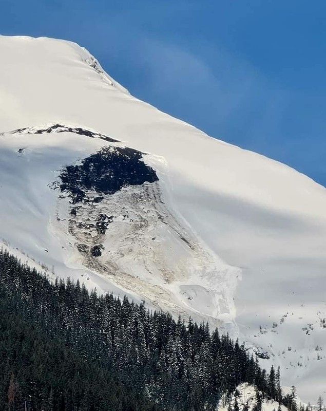 „Avalanșă de mari dimensiuni” în Munții Rodnei. Semnalul de alarmă tras de salvamontiști