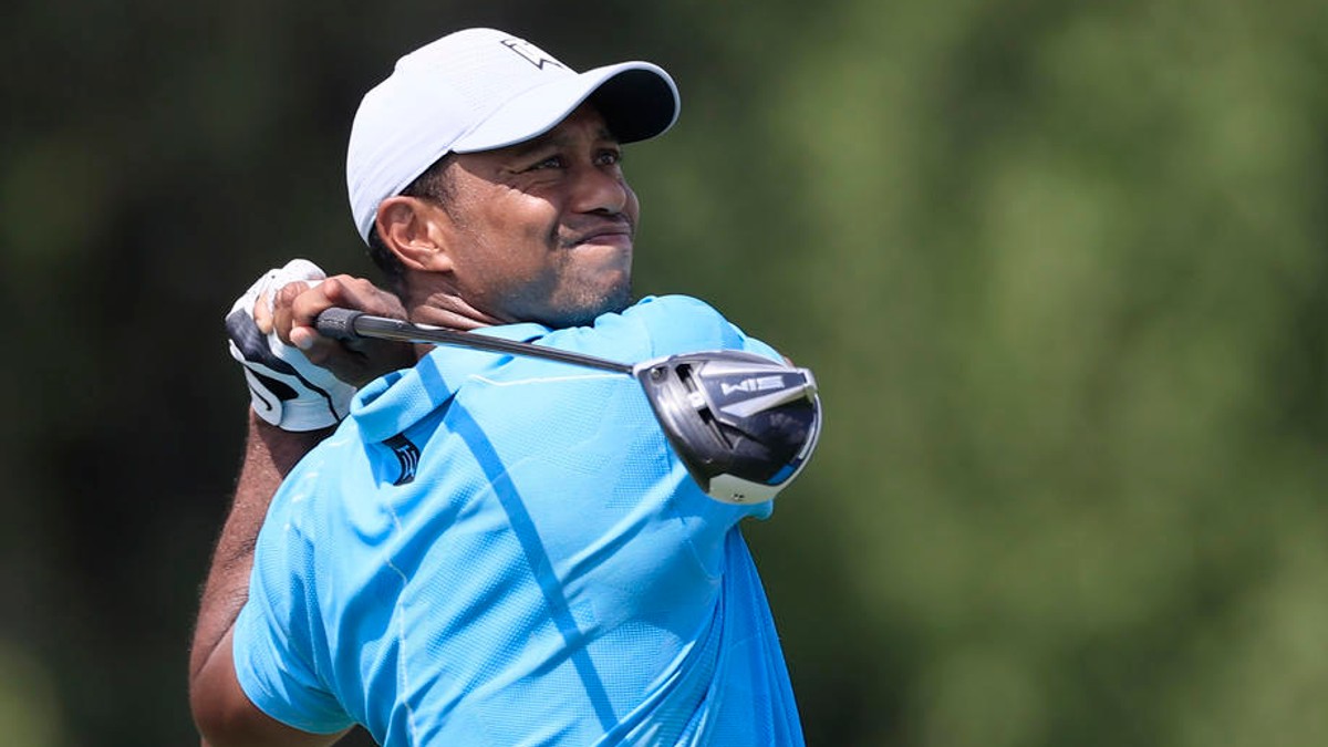 epa09032513 (FILE) - Tiger Woods of the United States tees off at the 11th tee during the first round of the 2020 BMW Championship held at the Olympia Fields Country Club in Olympia Fields, Illinois, USA, 27 August 2020 (re-issued 23 February 2021). The Los Angeles county sheriff?s department released a statement 23 February 2021 saying that Tiger Woods was the driver of a car involved in a single vehicle roll-over collision on Hawthorne Boulevard on the border of Rolling Hills Estates and Rancho Palos Verdes. Woods was rescued from the wreckage of the car and transfered to hospital. EPA-EFE/TANNEN MAURY