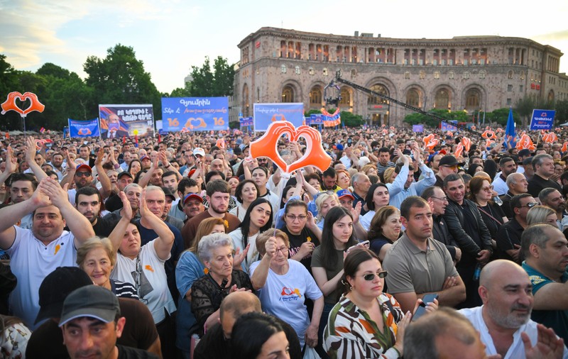 Live Blog Alegeri cruciale în Armenia. Partidul condus de premierul Nikol Pașinian a câștigat cu 49,81% din voturi