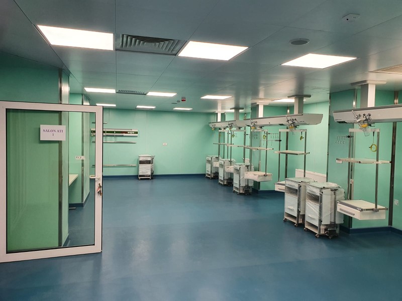 Spitalul cel nou din Fălticeni așteaptă aparatura medicală pentru a putea funcționa