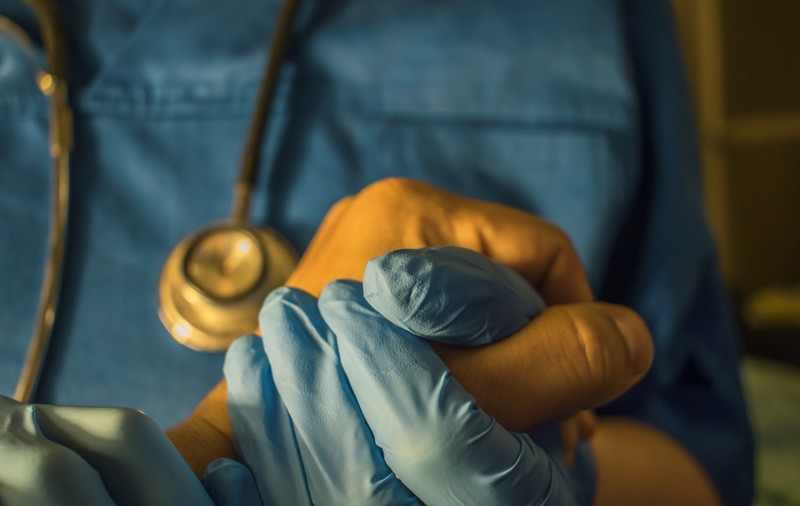 CNAS a ieşit public cu un procent macabru: 88% din bolnavii de cancer trataţi în România în 2019 ar fi murit într-un an. Care este adevărul