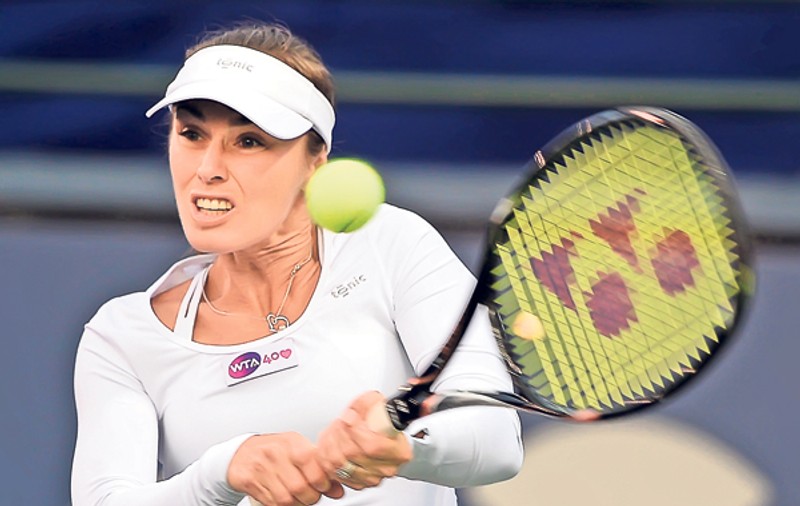 Acuzată de fostul soţ că l-a înşelat, Martina Hingis s-a întors, după 6 ani, la prima ei dragoste: tenisul