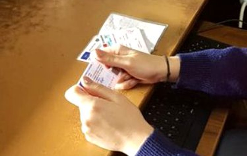 O adolescentă din Oradea a încercat să fugă în Germania cu acte furate