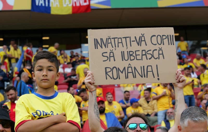Mesajul unui suporter român aflat pe stadion la meciul Belgia - România a devenit viral pe internet