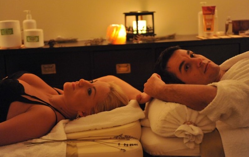 Cadou... senzual! Uite cum l-a răsfăţat Oana Turcu pe Cristi Brancu | FOTO