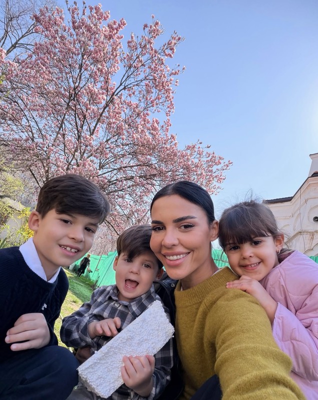 Cum se înțeleg Andreea Popescu și Rareș Cojoc după divorț. „E destul de complicat, dar încerc să fac față”