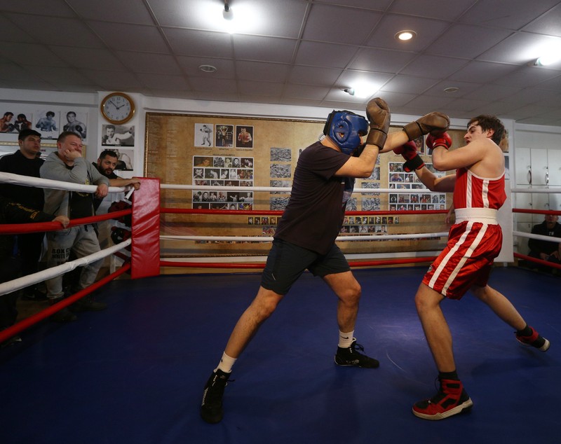 Mihai Dobrovolschi a urcat în ring și a luptat două minute pentru o cauză nobilă | GALERIE FOTO