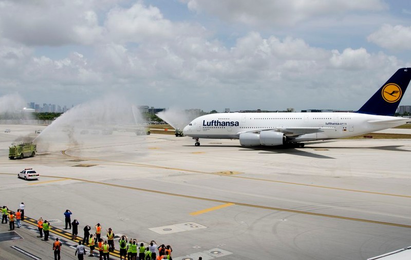 Ce a pățit un BĂRBAT care a făcut o glumă proastă pe un aeroport din Miami: "Am la mine o bombă"
