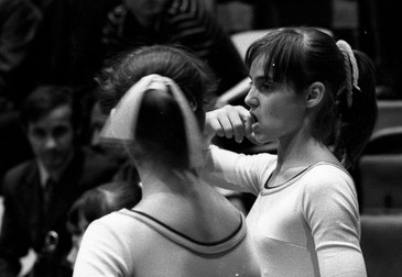 Imagine cu Nadia în 1976. CV-ul său olimpic este impresionant: 5 medalii de aur - 3 la Montreal 1976, individual compus, paralele, bârnă, și două la Moscova 1980, bârnă și sol -, 3 medalii de argint și una de bronz FOTO Gazeta Sporturilor