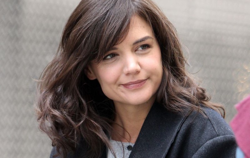 KATIE HOLMES, când STRĂLUCITOARE ca o divă, când ABSOLUT BANALĂ! | FOTO