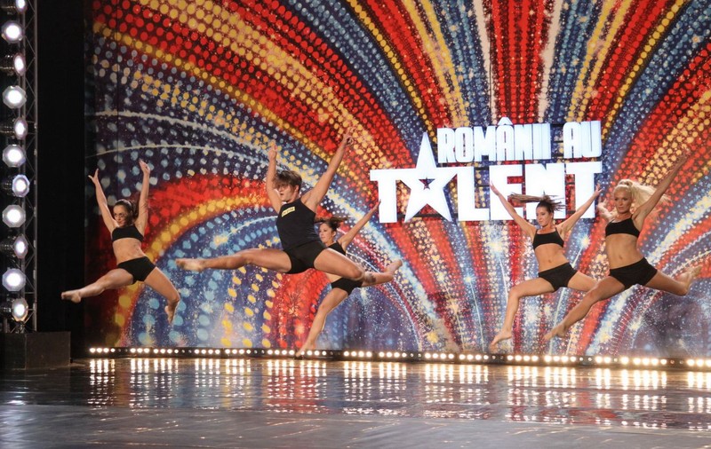 ROMÂNII AU TALENT. Aşa DANSATOARE FRUMOASE să tot vezi. Juriul LE-A DAT LIKE | FOTO