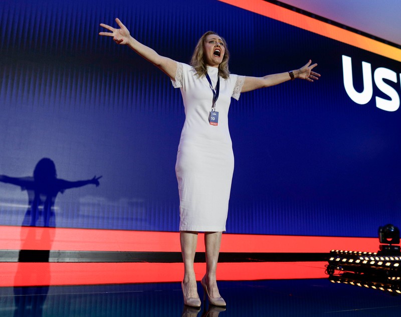 Elena Lasconi e oficial candidata USR la președinția României: apel către partidele de dreapta și Nicolae Ciucă pentru susținere împotriva PSD