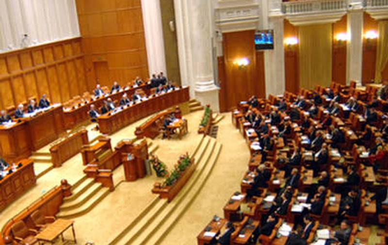VESTE ŞOC pentru deputaţi! Aleşii neamului au RĂMAS MASCĂ când au aflat asta
